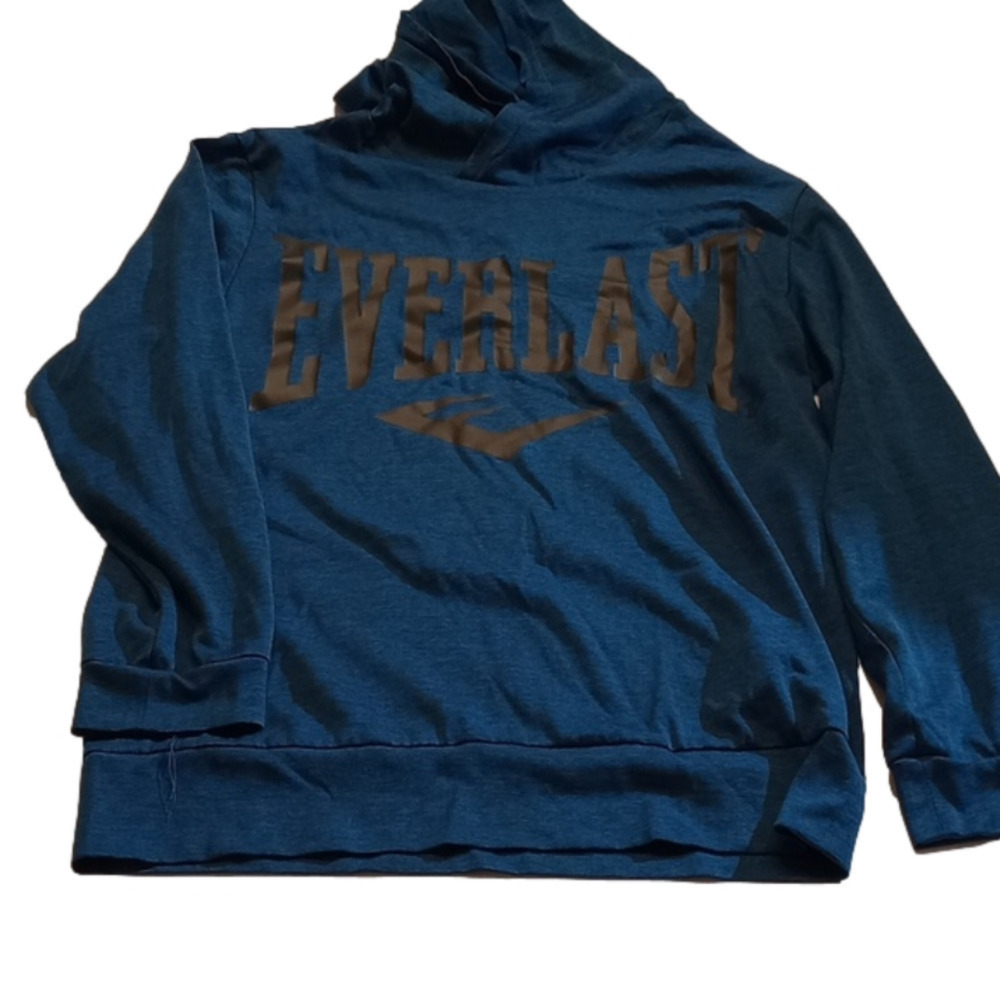 NWOT Everlast athletic boys long sleeve pullover with hood, size small (8), blue